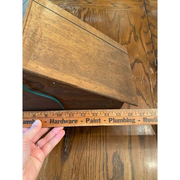 Vintage Handmade Wooden Nativity Stable Creche With Light - Picture 4 of 6